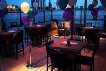 Eau Lounge